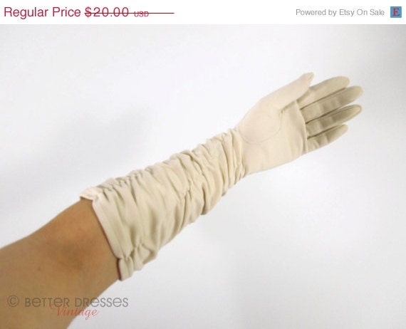 Vintage 50s Ruched White Long Gloves