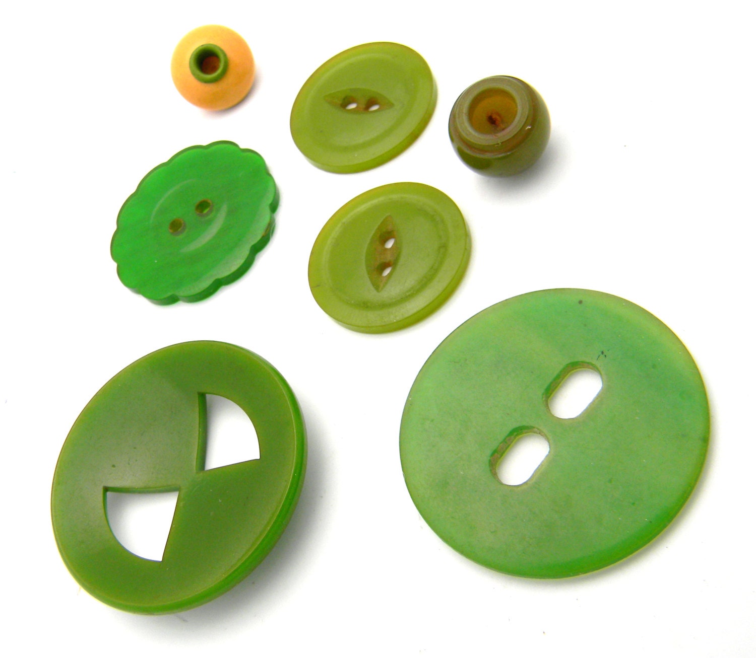 Green Lucite and Bakelite Buttons, Vintage Sewing, Retro Button, Art Deco