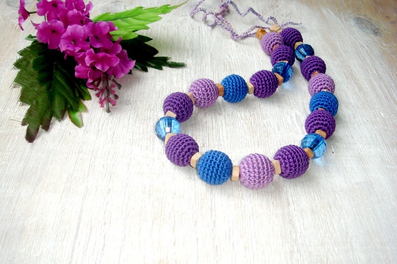 Nursing necklace violet Teething necklace Green beads purple lavender blue  - accessory sling - breastfeeding babywearing