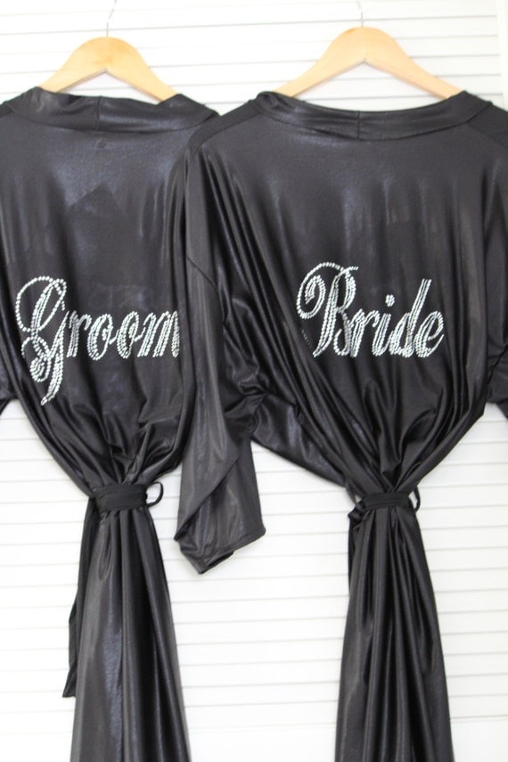 Bride and Groom robe Mr & Mrs Robe Set of 2 Robes by ArenLace