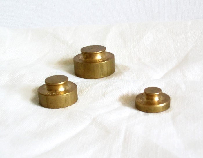 Weight scale balance vintage calibration mass 3 pcs lot of 100, 50, 20 grams weights. Cast brass. Industrial decor, Grocery store, pharmacy