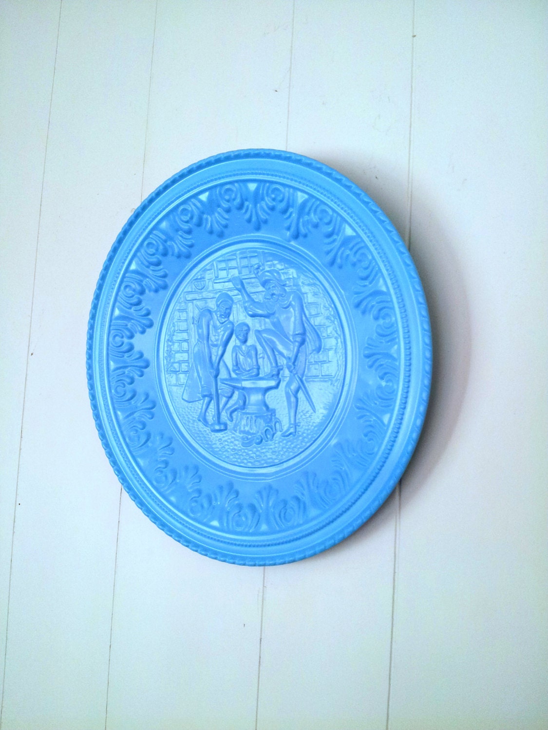 Decorative Plate Wall Hanging Plate Sky Blue Kitchen Plate Aluminum Decorated Scenic Plate Retro Vintage 1970s Home Decor