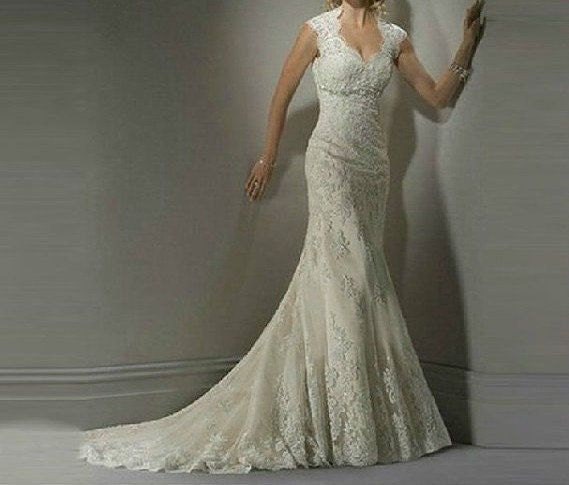 Lace Wedding Dress/Cap Sleeves/Keyhole back/Open Back/ Mermaid Wedding Dress/Scallop Trim/chapel Train/Wedding Dresses