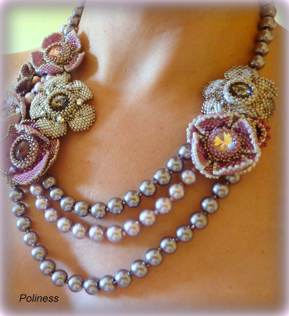Handmade jewelry - Beaded necklace - Embroidery Beadwork – flower necklace - bridal jewelry – woman - wedding necklace