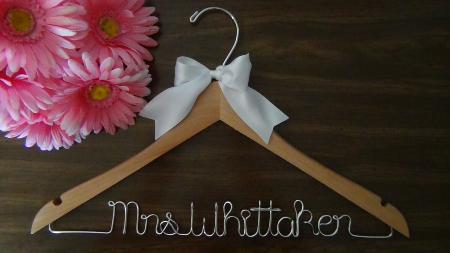 Personalized Keepsake Bridal Hanger, Custom Made Wedding Hangers with Names, Bridal Shower Gift idea,Wedding Photo Props