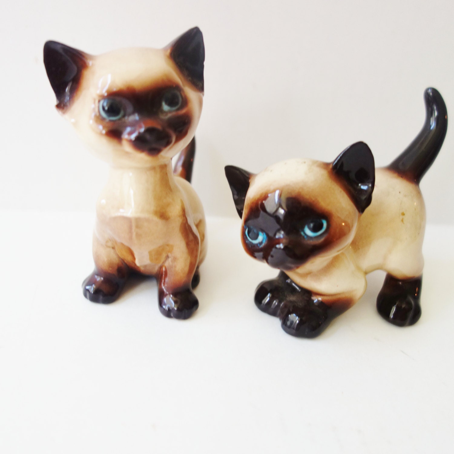 glass cat statues