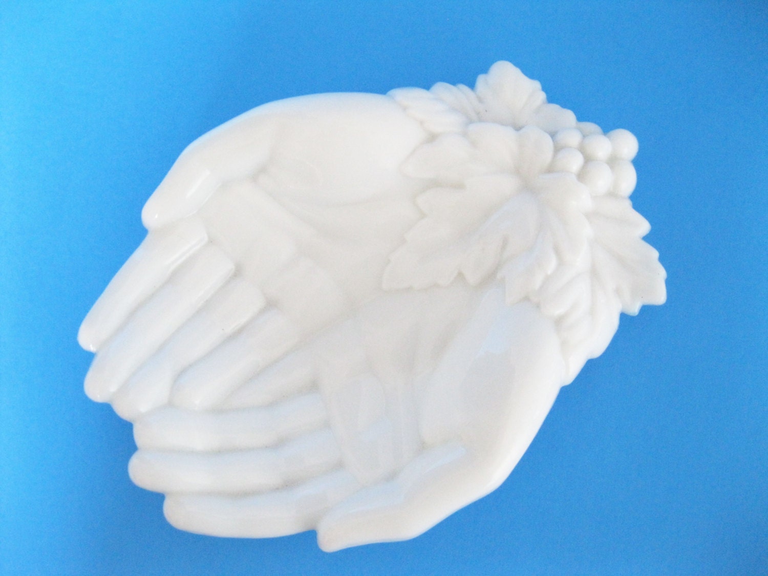 Westmoreland Milk Glass Hands Dish by TheSnapDragonsLair on Etsy