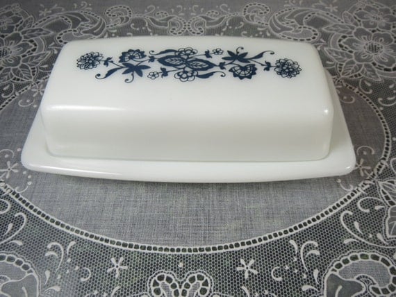 Vintage Butter Dish Pyrex Old Town Blue by SallysVintageKitchen