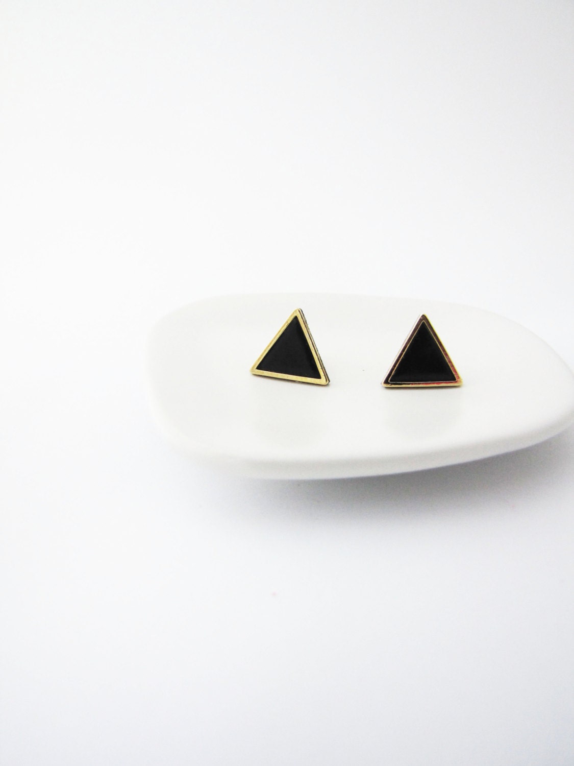 Black  gold triangle stud earrings. Simple posts. Geometric studs. Everyday post earrings. Fall trends polymer clay - Nuann