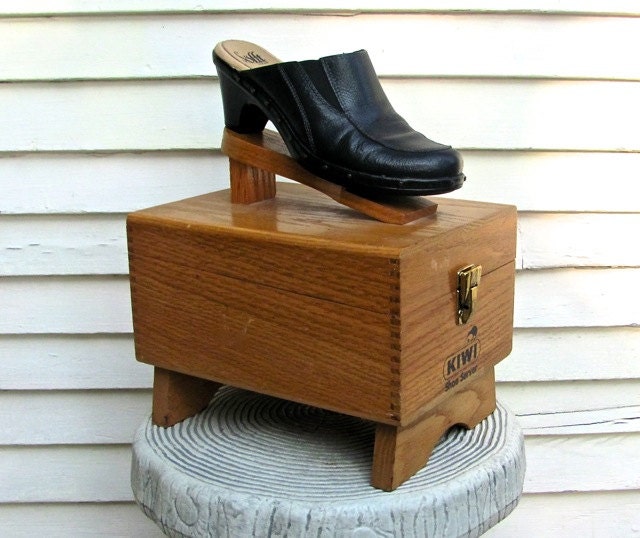 vintage kiwi shoe shine box