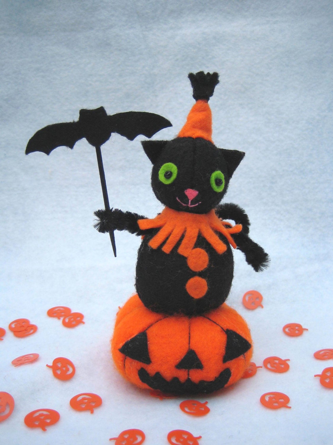 Halloween cat with a bat sitting on a pumpkin, nice halloween decor item, felt ornament, halloween pincushion - RALOOLAND