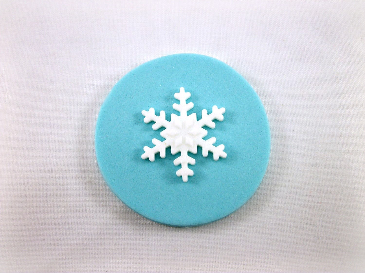 Winter Party Cupcake Fondant Toppers, Snowflake Toppers, Christmas Cupcake,Winter Birthday, Winter BabyShower, Wedding, Edible Topper-12 pcs Il_570xn