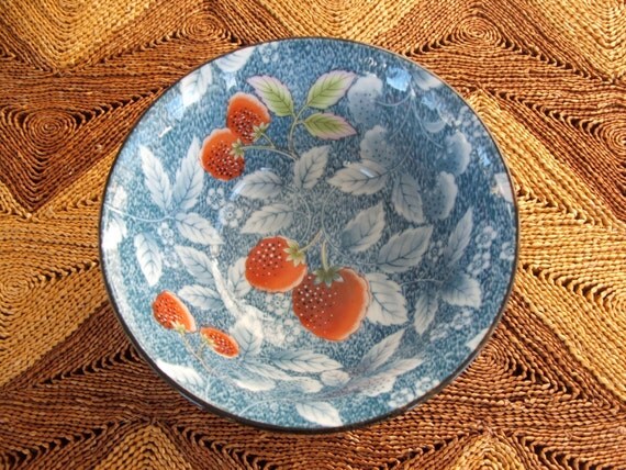 Vintage Japanese Ceramic Bowl with strawberry by lookonmytreasures