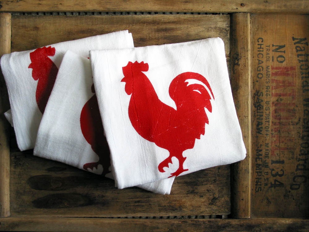SECONDS SALE  Kitchen Towel Hostess Housewarming Gift Red Rooster Rustic Farmhouse Tea Towels 3 Pack - HummingbirdFactory