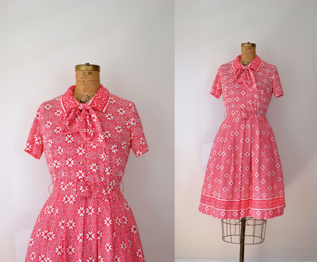 SALE... 1960s Shirtwaist Dress / 60s Graphic Print Dress
