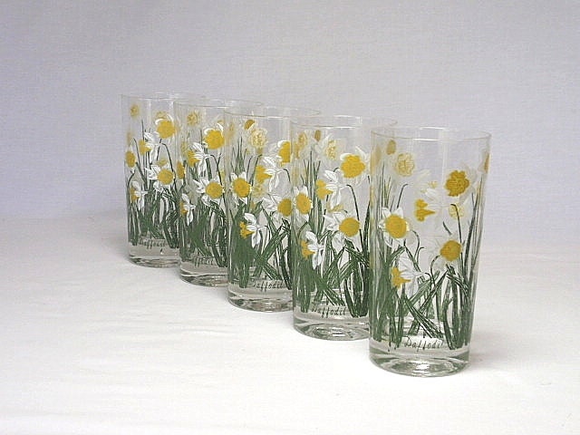Handpainted Glasses CERA Yellow Daffodil vintage drinking glasses, Set of 5 iced tea, lemonade - twocheekychicks