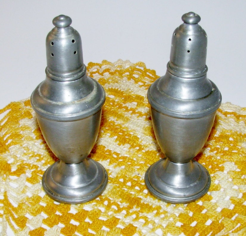 Items similar to PEWTER SALT PEPPER Shakers Vintage on Etsy