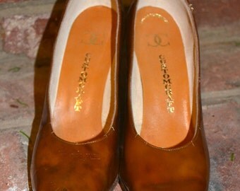 Perfect Suede Crossbody Purse 1980s by VintageVannah on Etsy