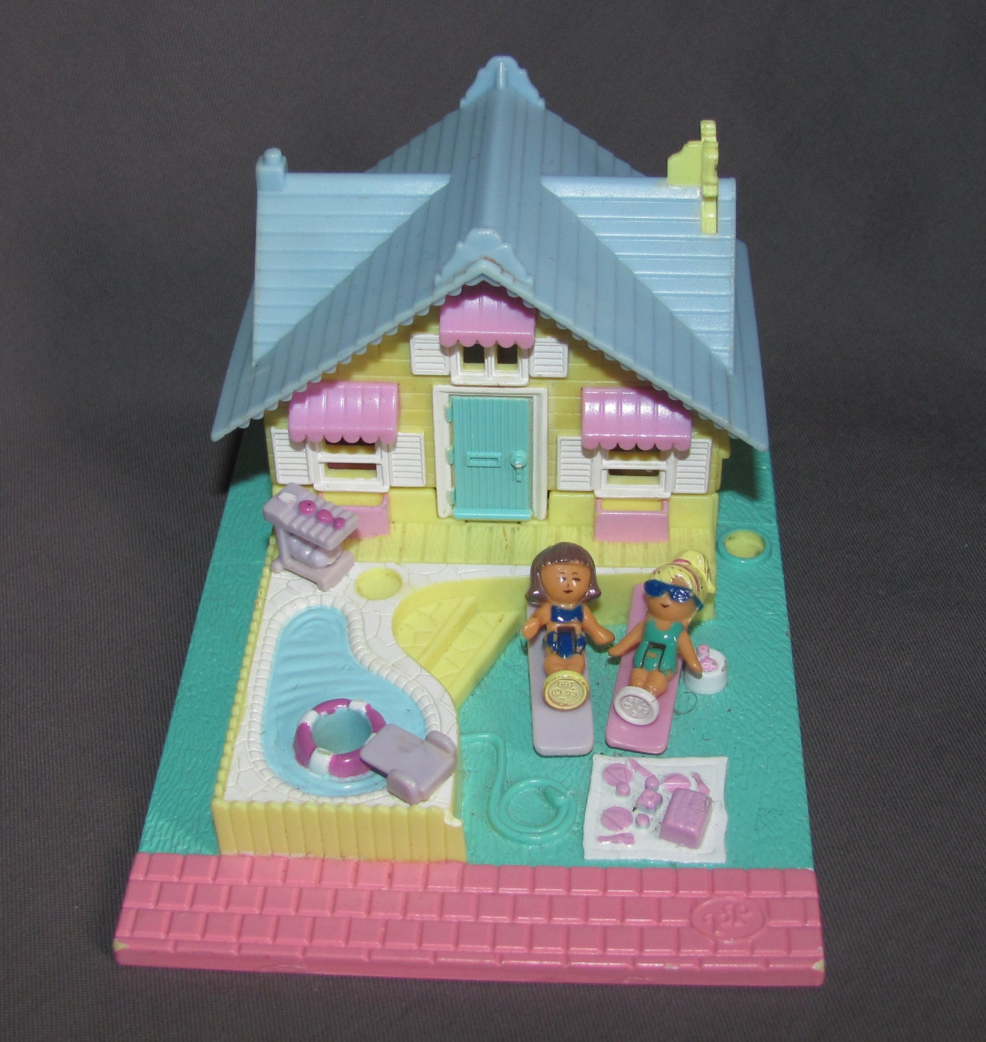 polly pocket pollyville pocket house