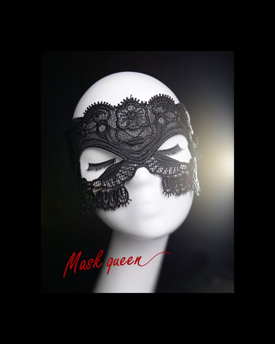 CatWoman Lace MaskLace VeilMasquerade Ball by MaskQueen on Etsy