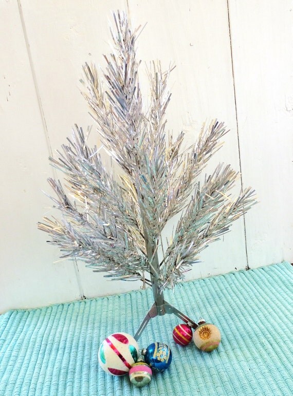 o christmas tree mid century modern united by inwiththeold o christmas tree mid century modern united by inwiththeold