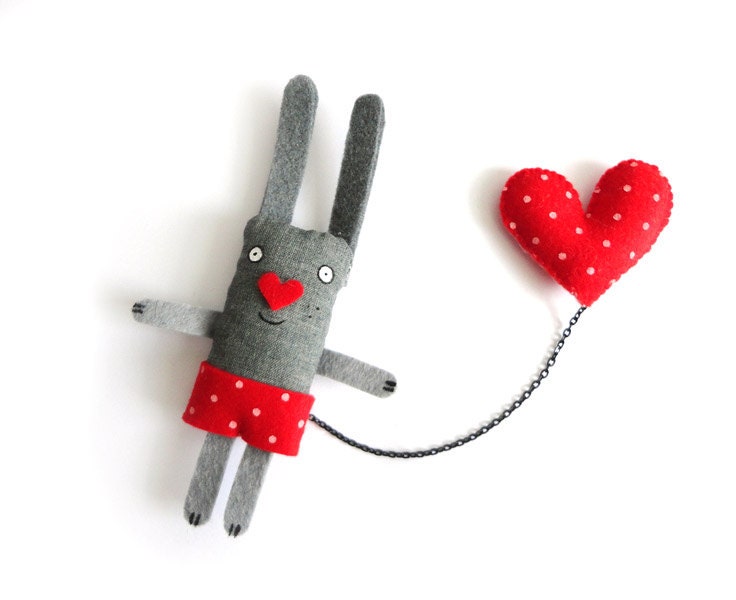 Bunny Felt Brooch - I have a Red Heart with polkadots. Cute. Rabbit. Pink and red. Eco felt. Vegan. - krize