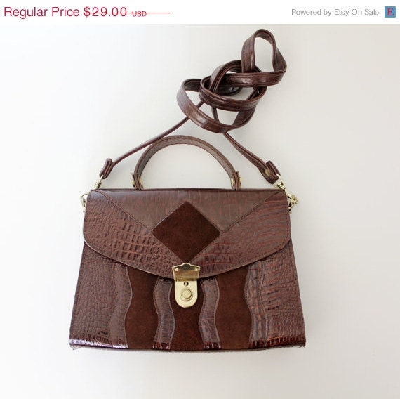 ON SALE Vintage purse / brown faux reptile handbag.