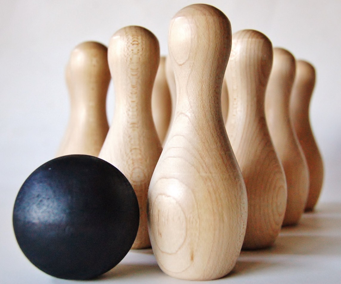 giant 10 pin bowling set