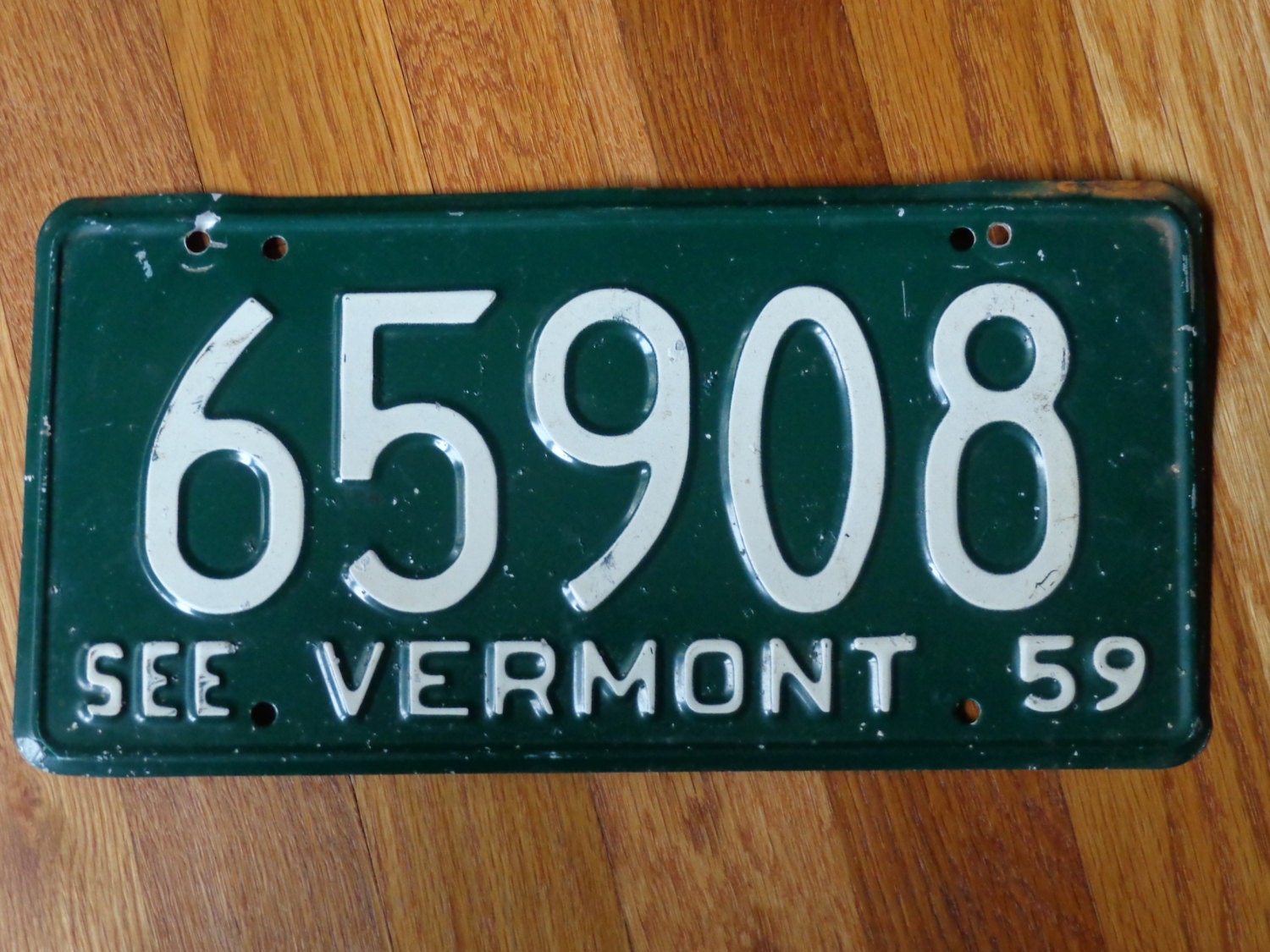 Vintage 1959 Vermont License Plate - SneakAPeekTreasures