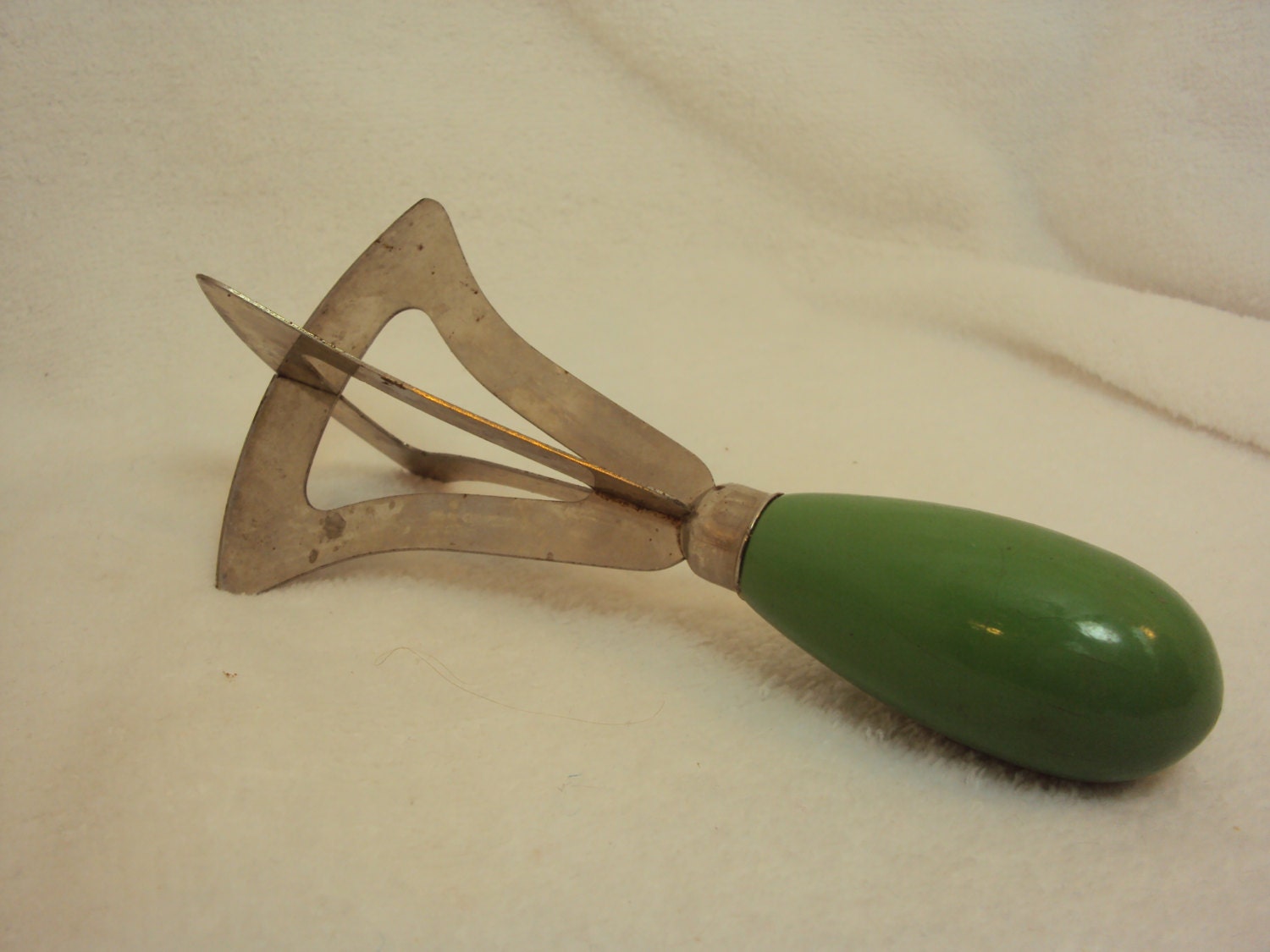 Green Handle A & J Vintage Food Chopper by JeansVintageJunk
