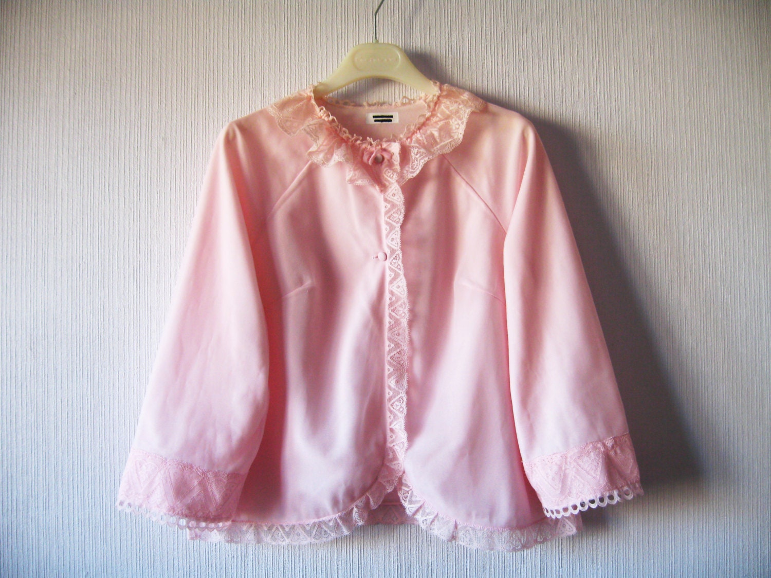 Vintage Babydoll Bed Jacket Pale Pink Nylon Lace Collar - VintageDreamBox
