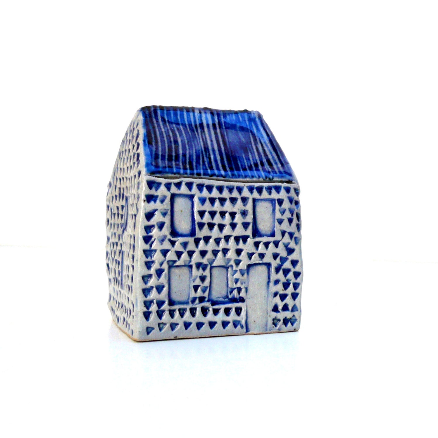 Blue And White Ceramic House. Miniature House. OOAK. - BlueMagpieDesign