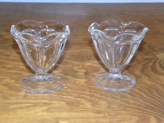 Items similar to Vintage Parfait Sundae Soda Fountain Glasses Set of