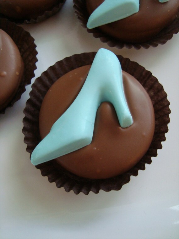 12 Milk Chocolate Dipped Oreo Cookie Favors by rosebudchocolates