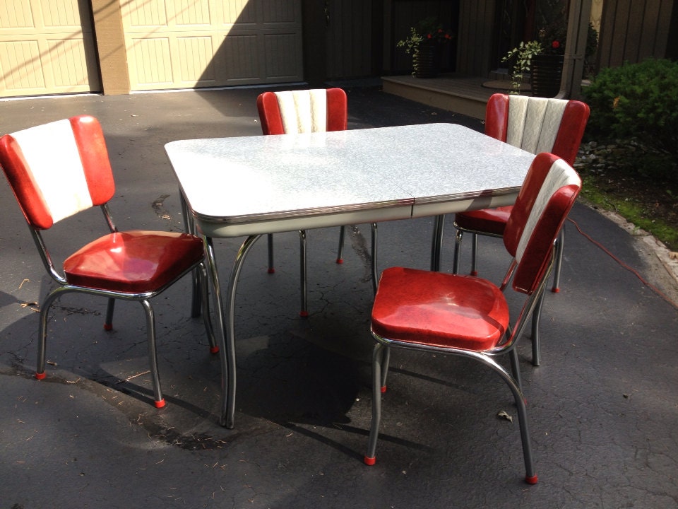 Kitchen Dinette Set from the 1950's - OakForestAntiques