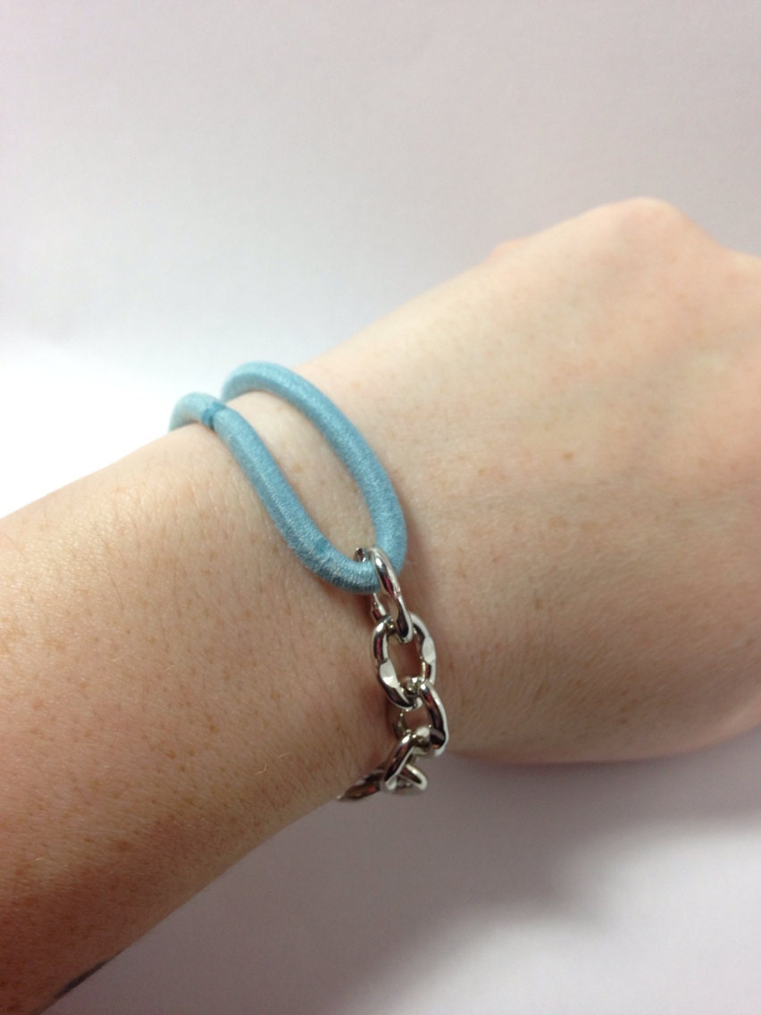 Blue elastic chain bracelet - StitchedTeagan