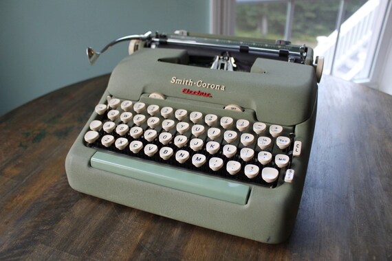 Smith Corona Electric Typewriter Model 5TE 1958-1962 by ScottyinCT