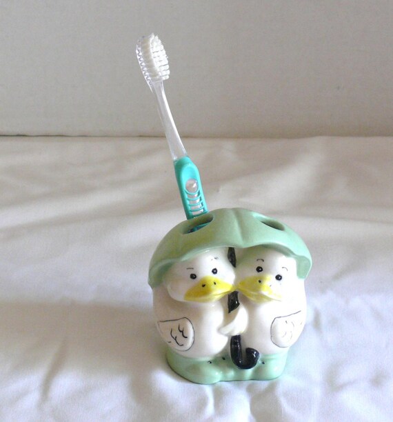 Vintage toothbrush Holder Pair of Ducks Umbrella by allunique