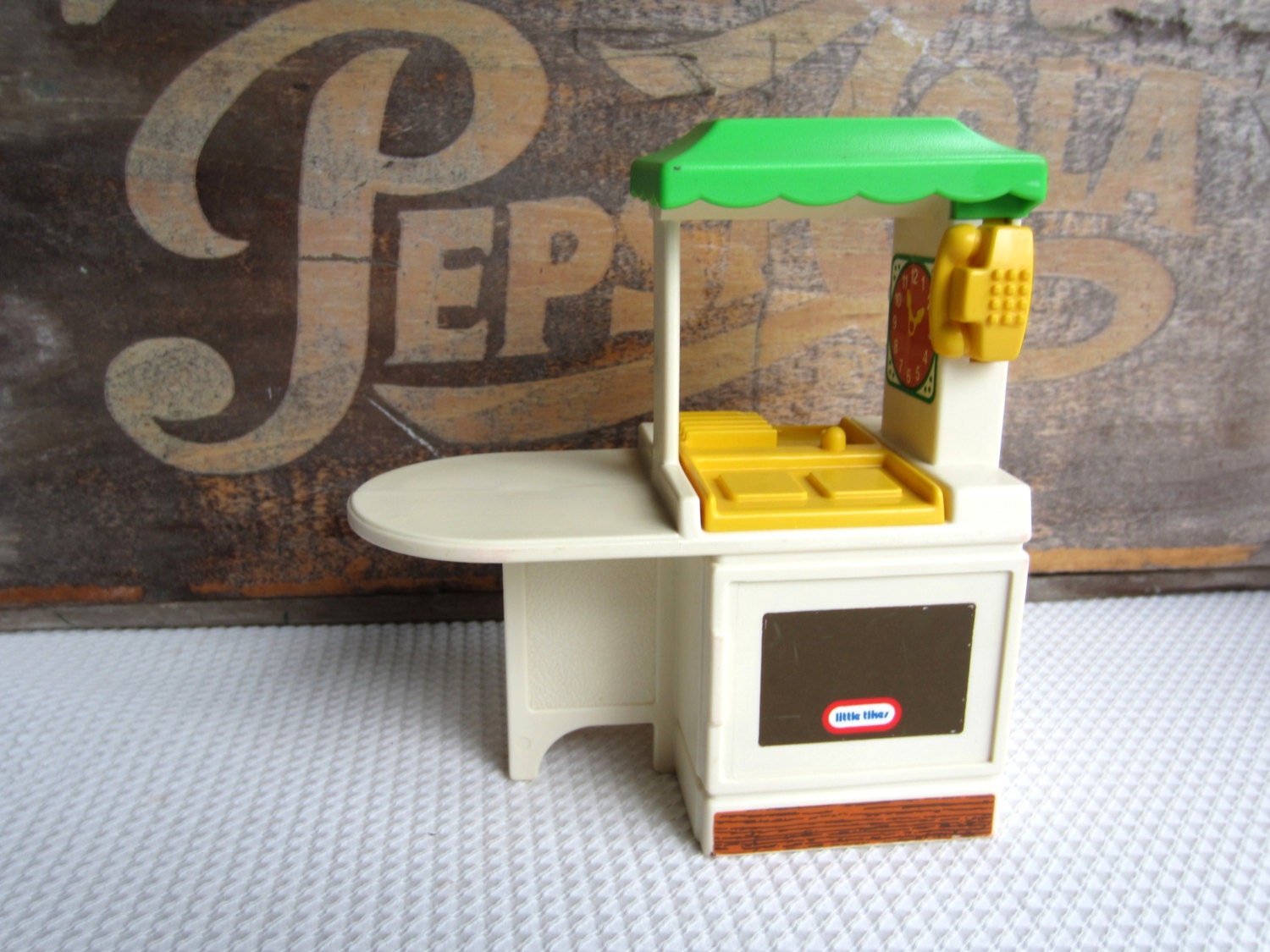 vintage little tikes kitchen set
