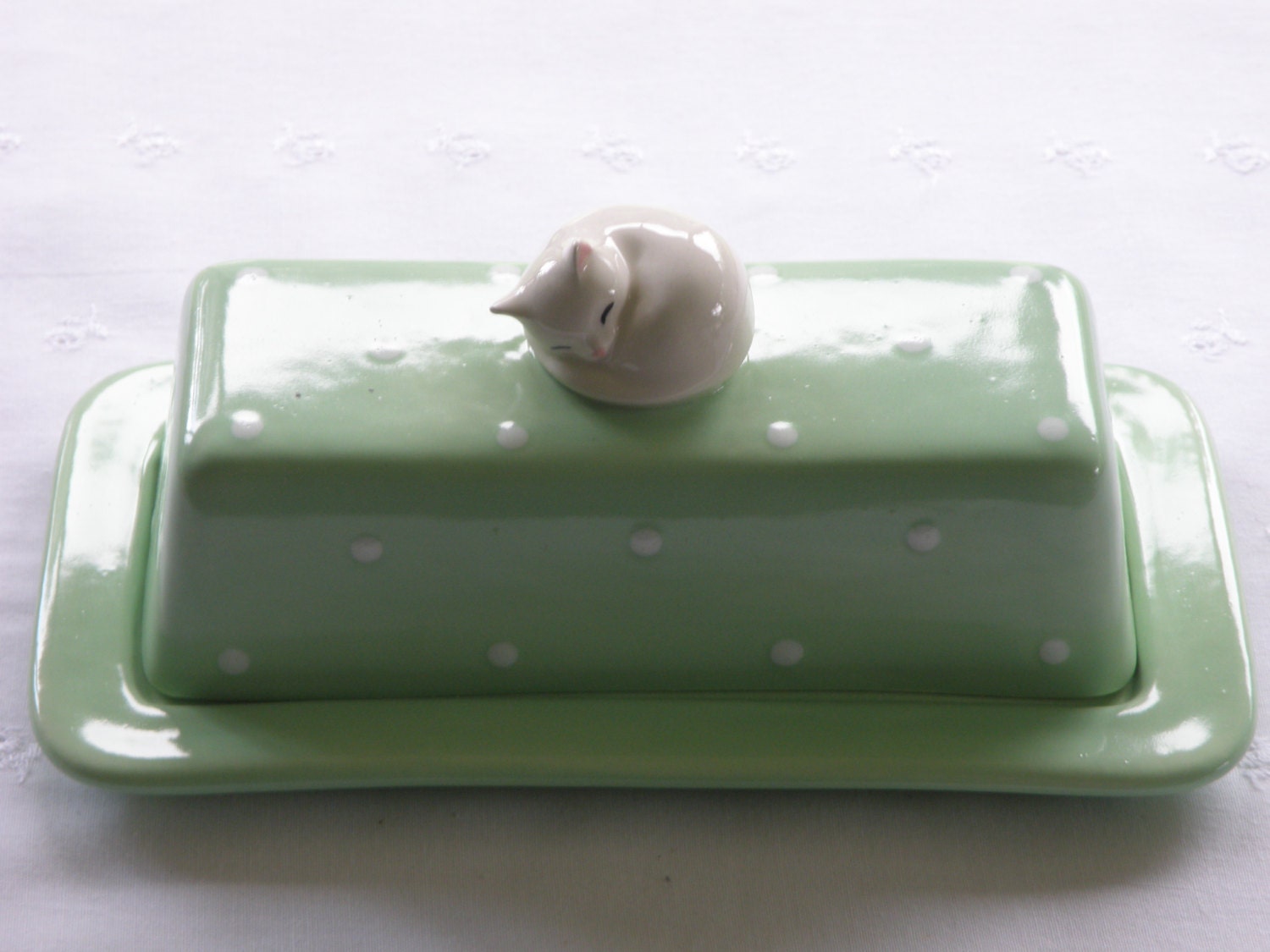 Butter Dish With Napping Kitty Cat Knob 2 by vdavidsonpottery
