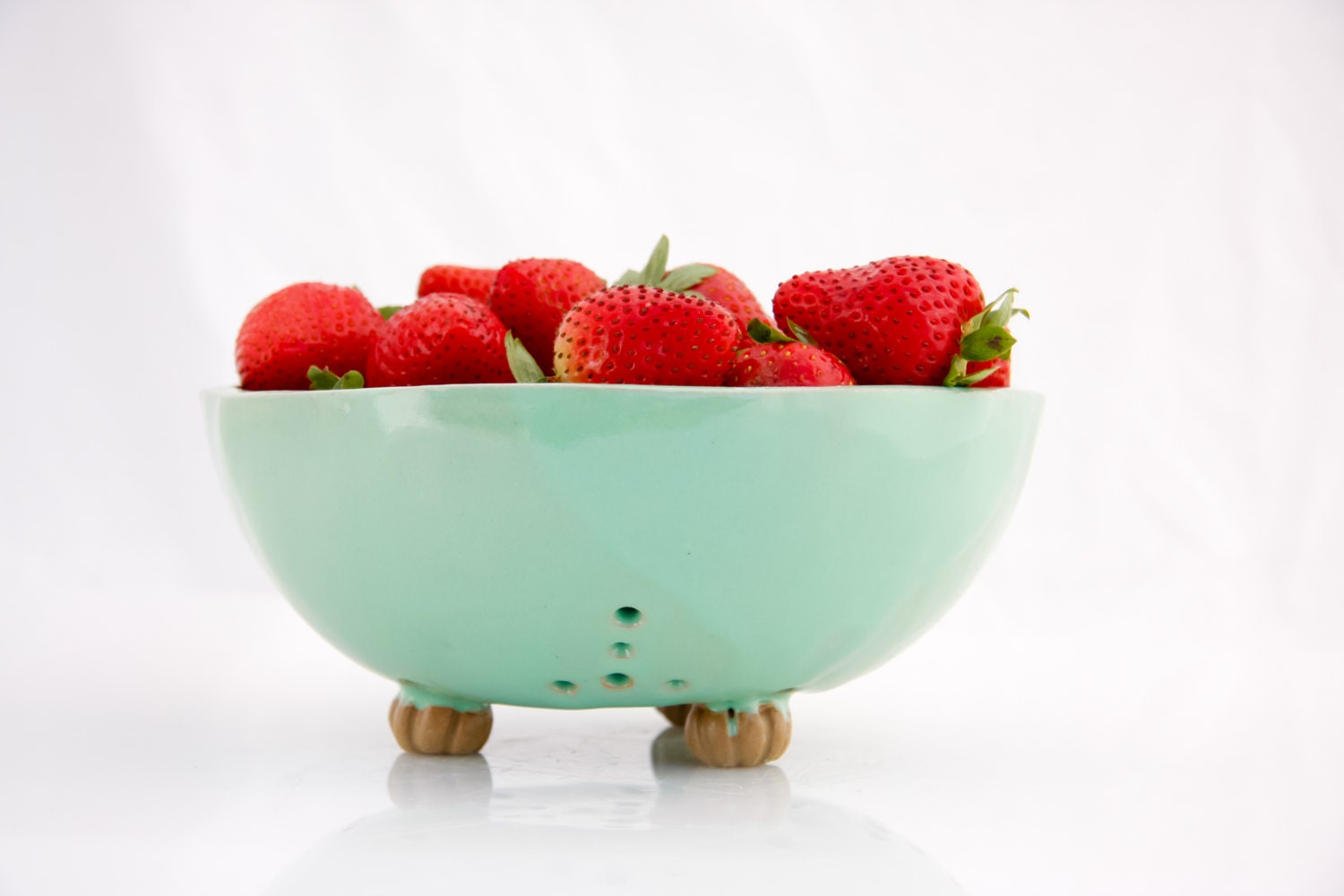 Large berry bowl colander  in mint green - claylicious