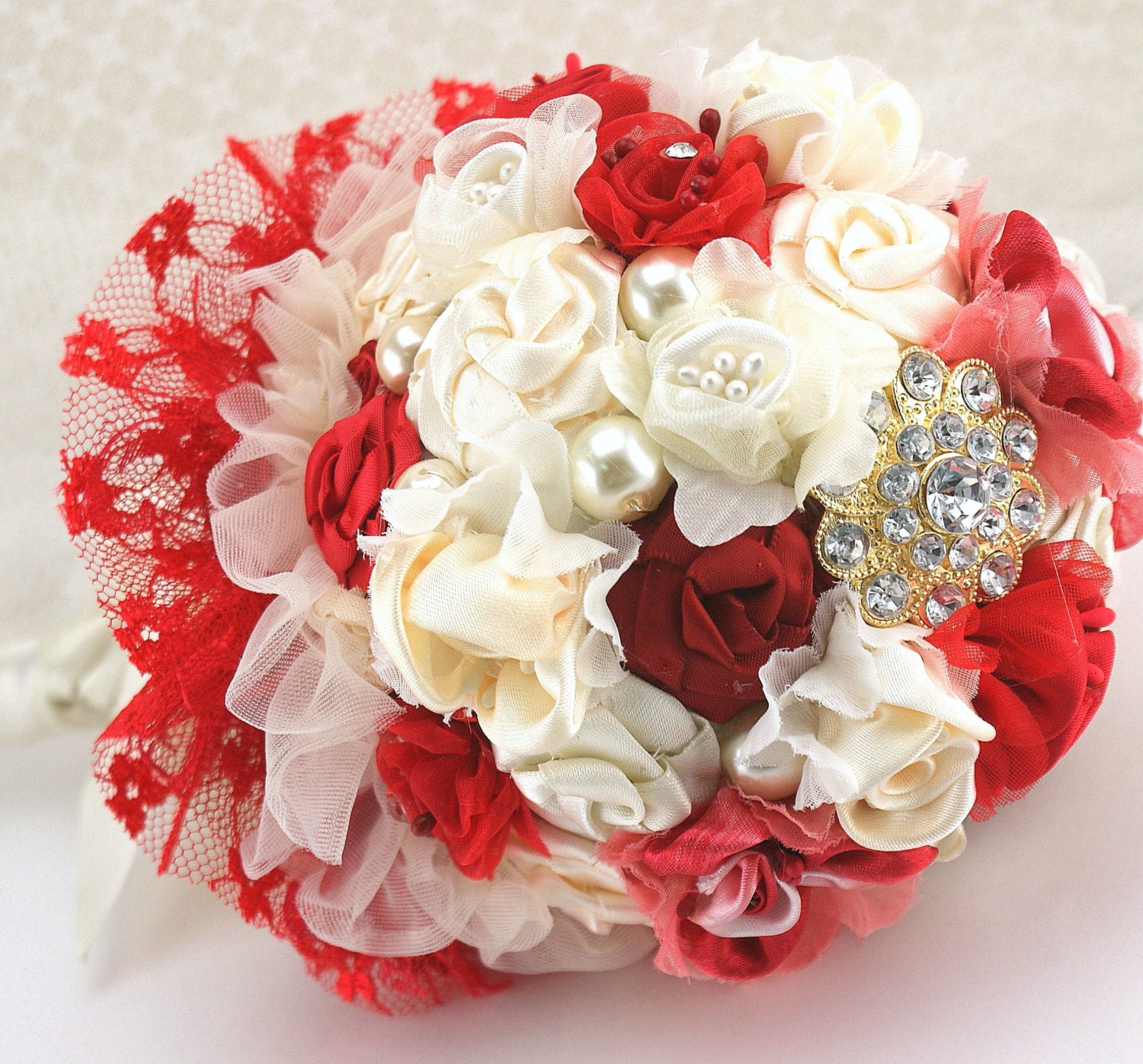 Brooch Bouquet Simple Style in Ivory, Cream, Red and Gold with Brooch, Lace and Pearls