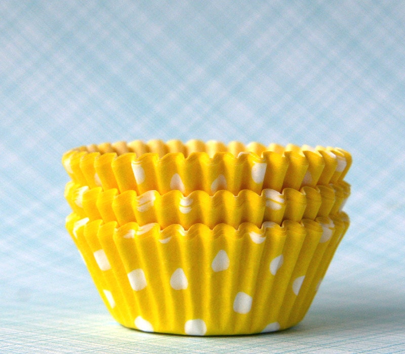 mini (60) Estelle's Cupcake  Yellow   by vintage Polka cupcake Dot Liners Sweet  Baking liners MINI