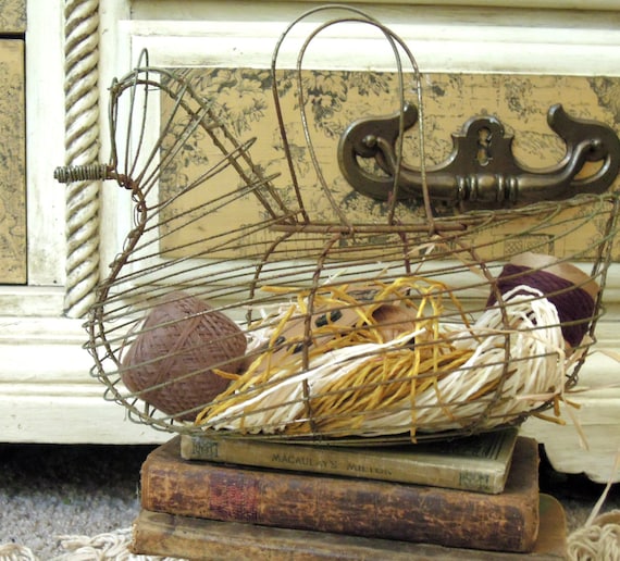 Items similar to Vintage Chicken Wire Basket / Egg Basket / Country