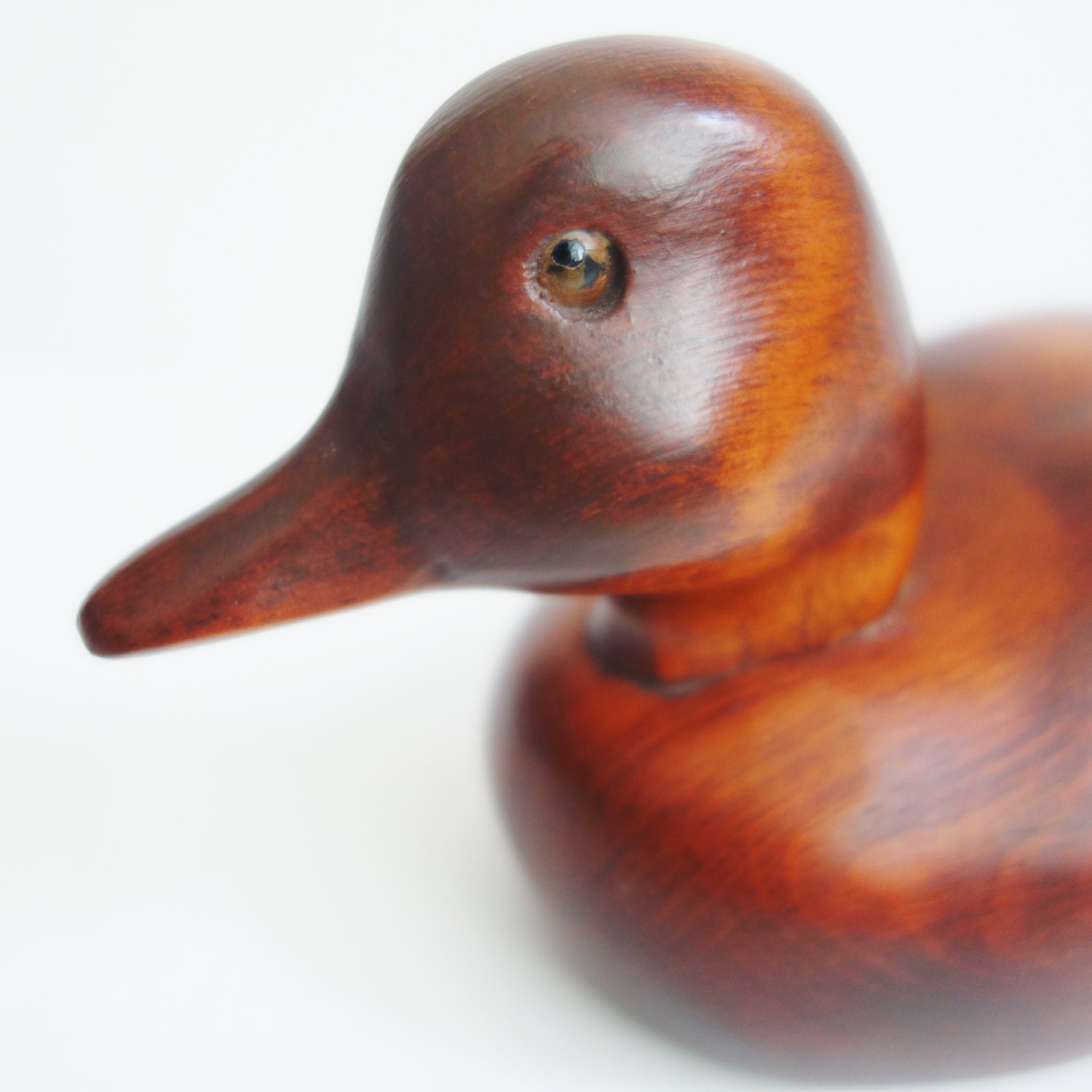 Duck Decoy, Vintage wood carving, Dark Cherry, Smooth lines, Rustic decor, Hunting, Wooden decor, Wildlife, Duck sculpture, Glass eyes - ZomaleeVintage