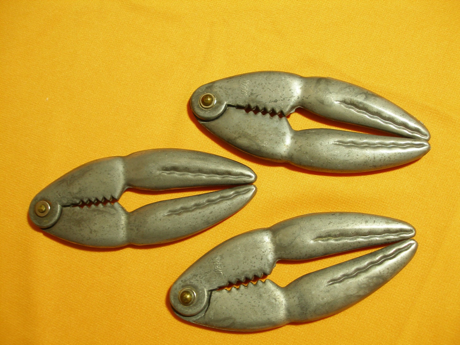 Vintage Lobster Crab Claw Crackers Set of 3 by DianesCreationsAZ