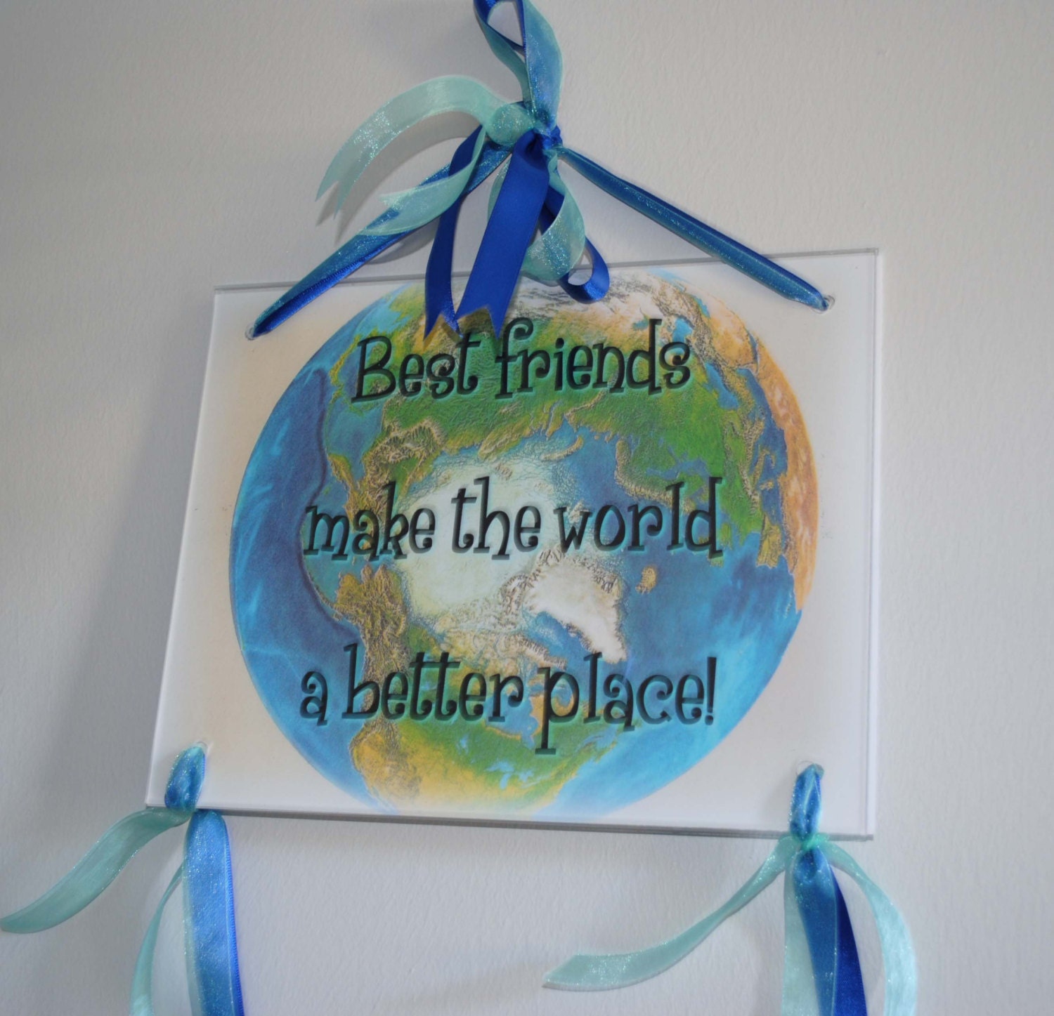 Best Friends Make the World a Better Place Wall Hanging - BridgetsCollection