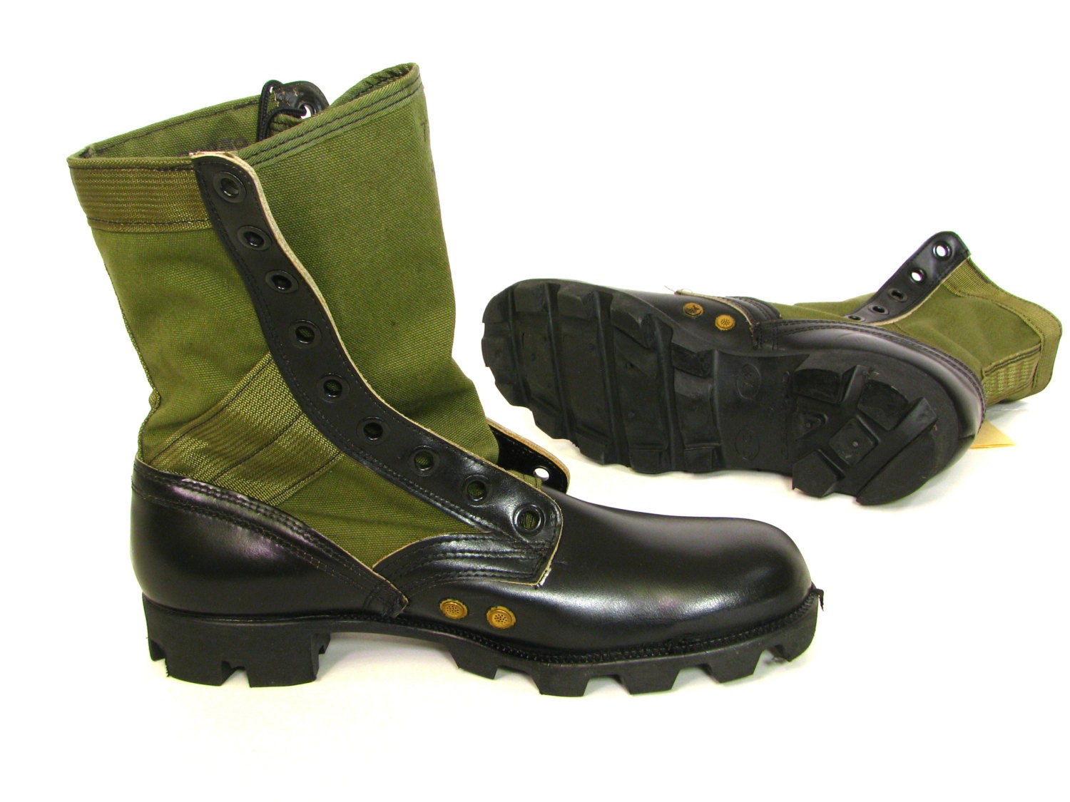 Camo Combat Boots 1970. NOS Vietnam Era. by OakValleyVintage