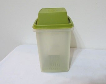 Tupperware Lettuce Keeper with Spike Insert by LuRuUniques on Etsy
