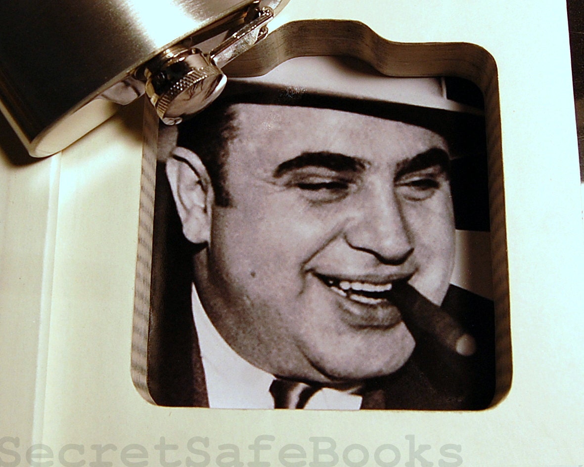 Hollow Book Safe & Flask AL CAPONE (Flask Included)